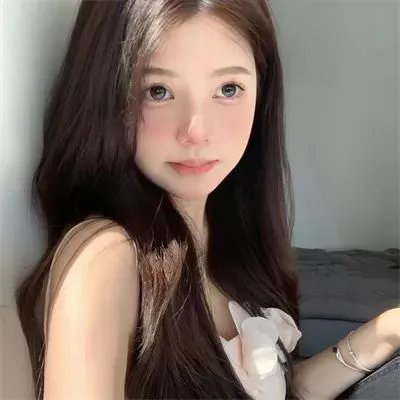 奇怪的她